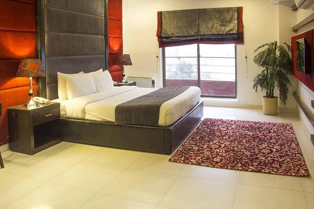 Maisonette Hotel & Apartments Lahaur Zewnętrze zdjęcie