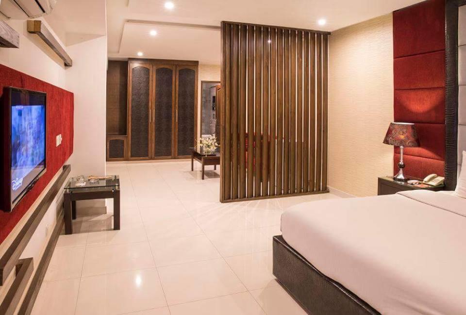 Maisonette Hotel & Apartments Lahaur Zewnętrze zdjęcie