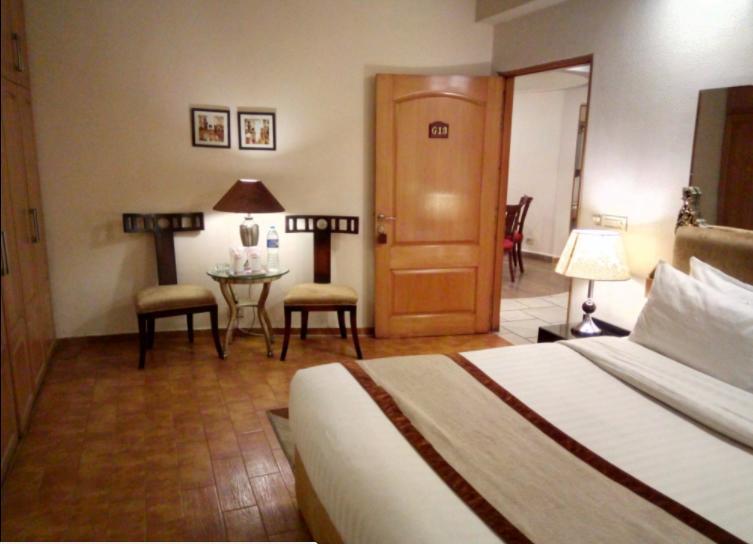 Maisonette Hotel & Apartments Lahaur Zewnętrze zdjęcie